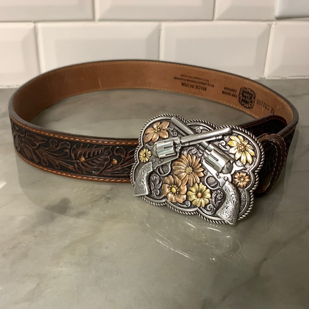 Women’s Tony Lama size 32 “Bandit Queen” Belt